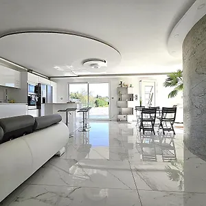 https://maison-entire-montauban-quartier-sapiac-piscine.midi-pyreneeshotels.com